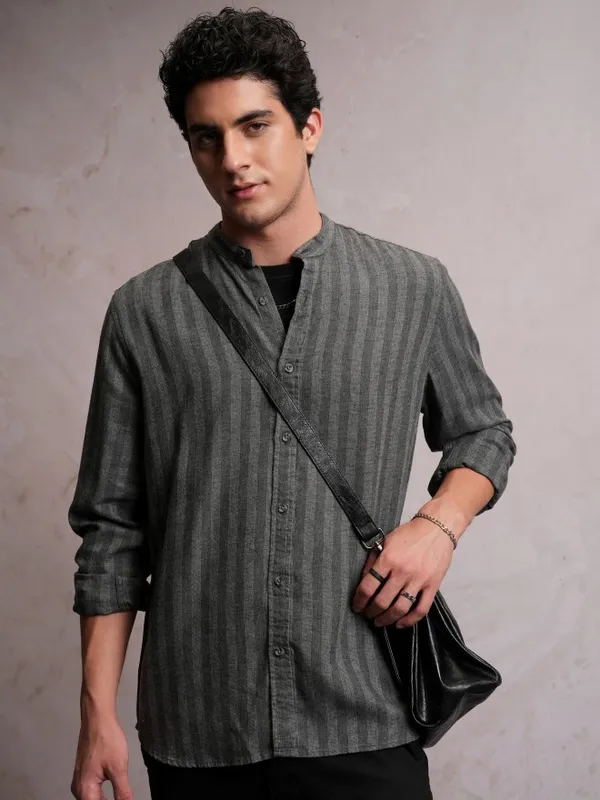 Men Regular Fit Casual Shirt