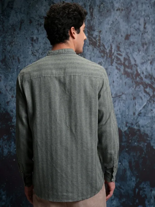 Men Regular Fit Casual Shirt