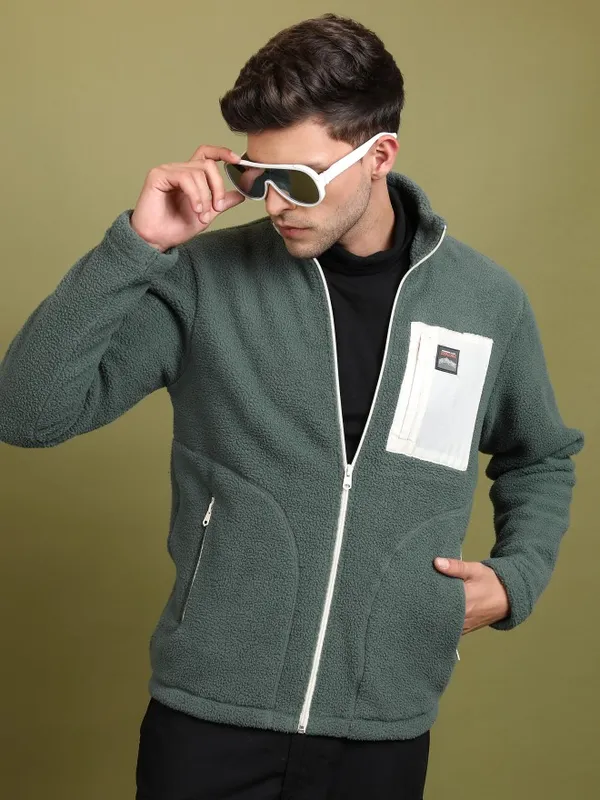  Highlander Men Green High Neck Pullover Sweatshirts