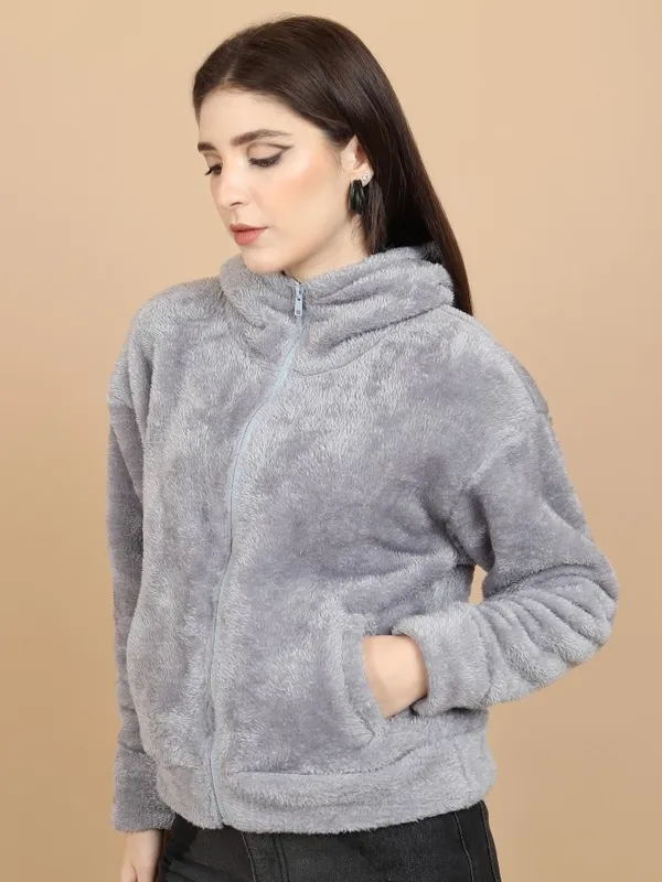  Tokyo Talkies Women Grey Solid Pullover Hood Sweatshirts