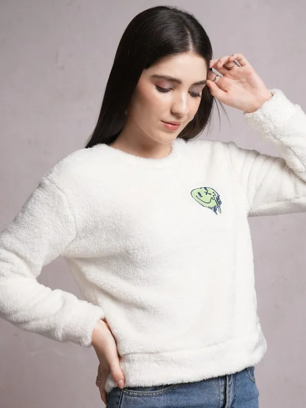  Tokyo Talkies Women White Solid Pullover Round Neck Sweatshirts