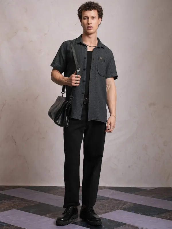 Locomotive Men Grey Solid Slim Fit Casual Shirt