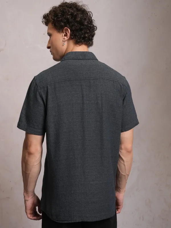 Locomotive Men Grey Solid Slim Fit Casual Shirt