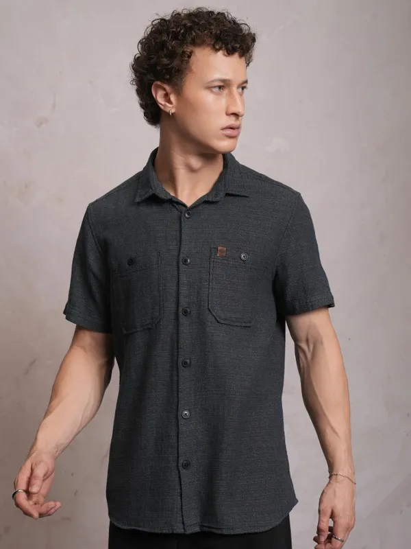 Locomotive Men Grey Solid Slim Fit Casual Shirt