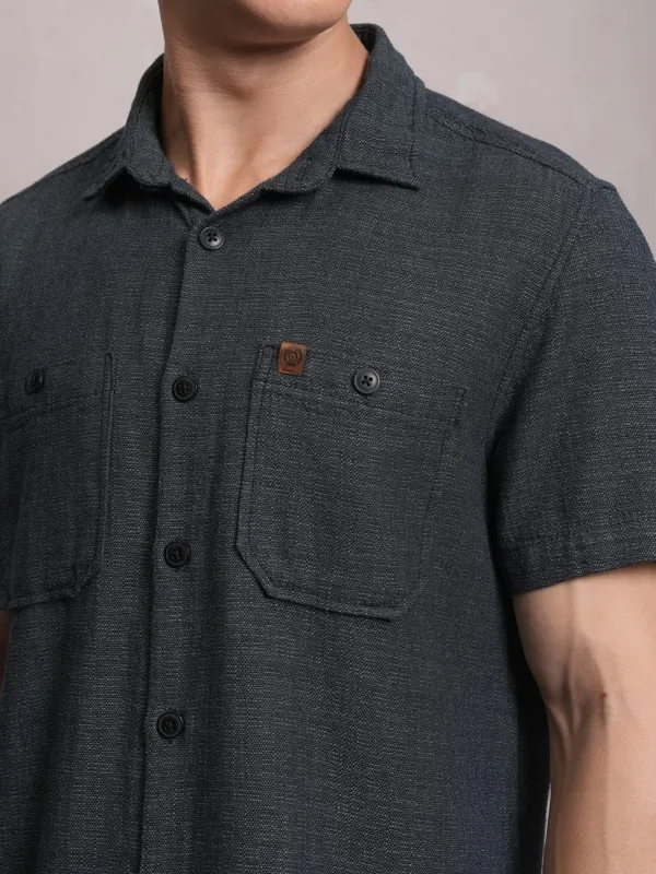 Locomotive Men Grey Solid Slim Fit Casual Shirt
