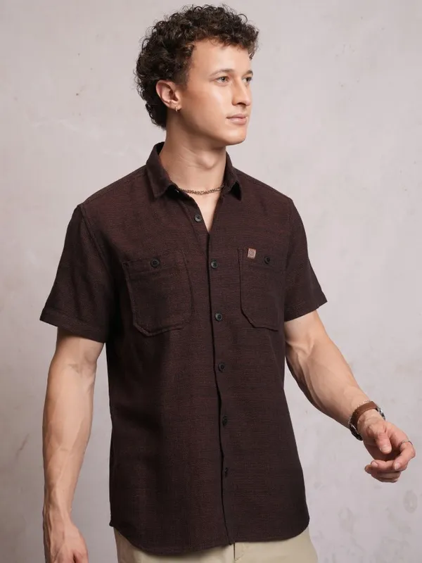 Locomotive Men Brown Solid Slim Fit Casual Shirt