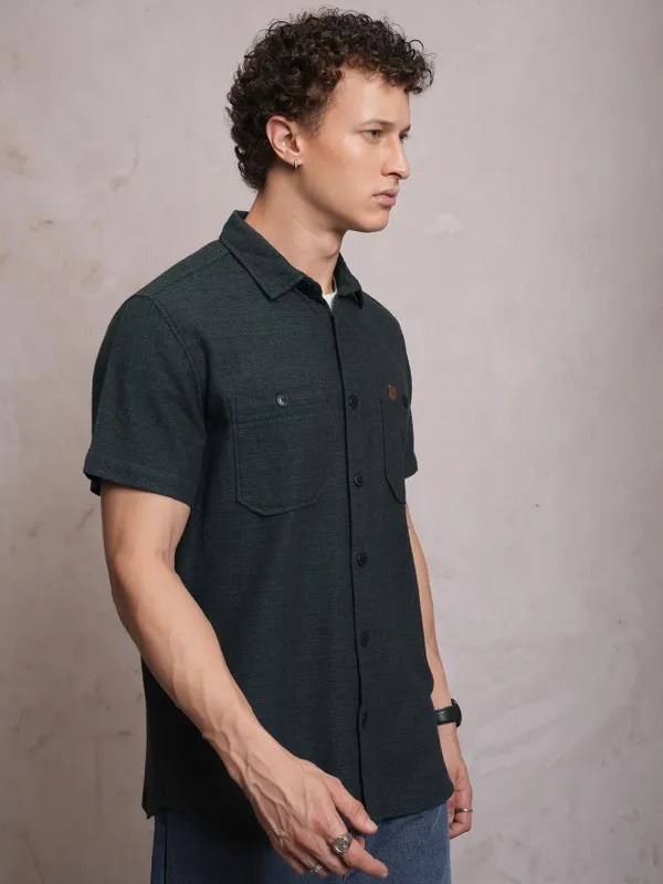Locomotive Men Black Solid Slim Fit Casual Shirt