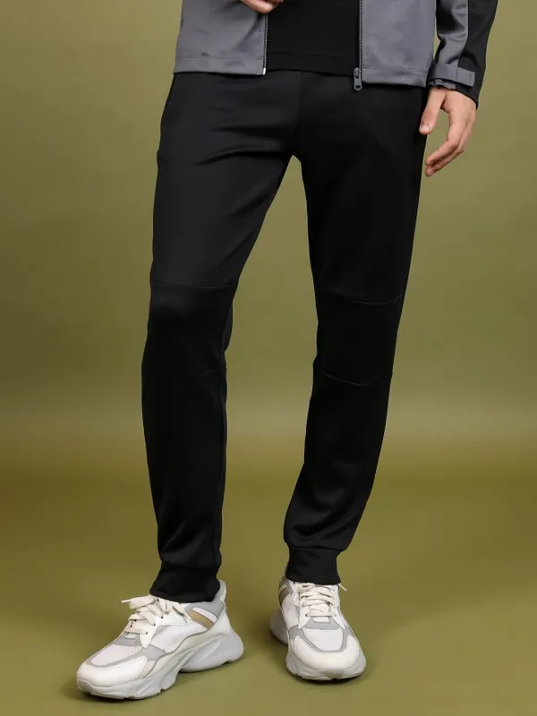  Highlander Men Black Slim Fit Solid Casual Trousers