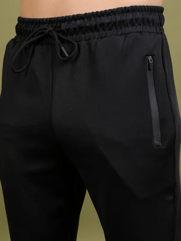  Highlander Men Black Slim Fit Solid Casual Trousers