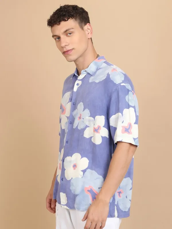 Men Slim Fit Casual Shirt