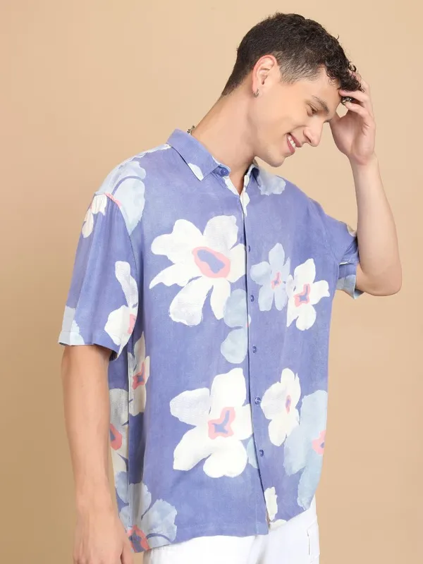 Men Slim Fit Casual Shirt