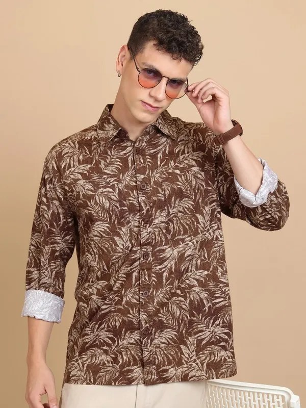  Highlander Men Brown Printed Regular Fit Casual Shirts