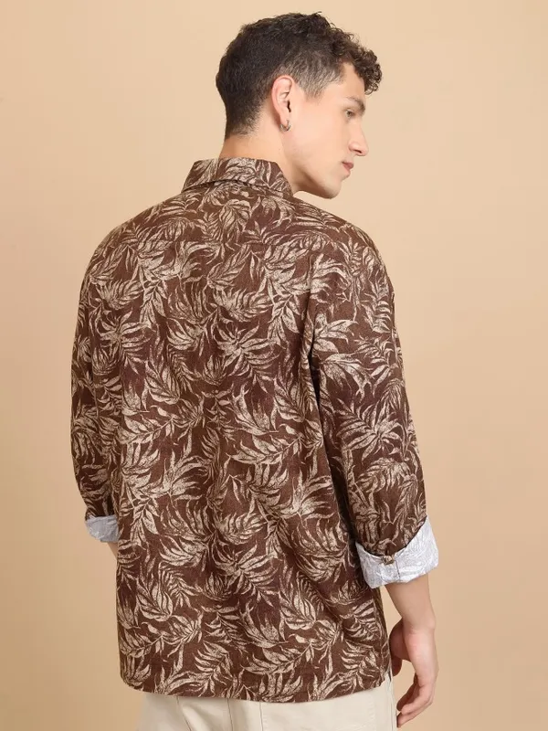  Highlander Men Brown Printed Regular Fit Casual Shirts