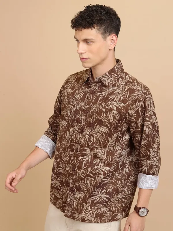  Highlander Men Brown Printed Regular Fit Casual Shirts