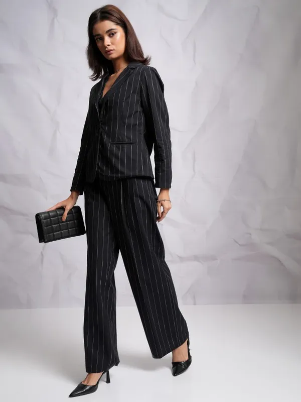  Tokyo Talkies Women Black Blazers
