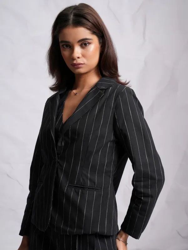  Tokyo Talkies Women Black Blazers