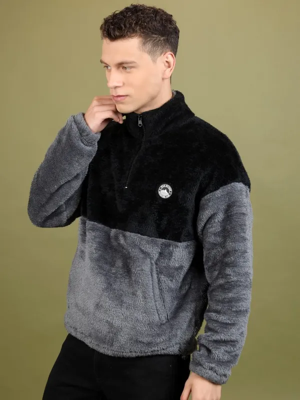  Highlander Men Black High Neck Pullover Sweatshirts