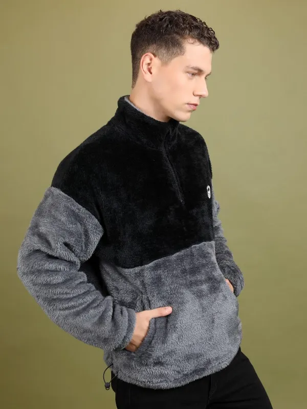  Highlander Men Black High Neck Pullover Sweatshirts