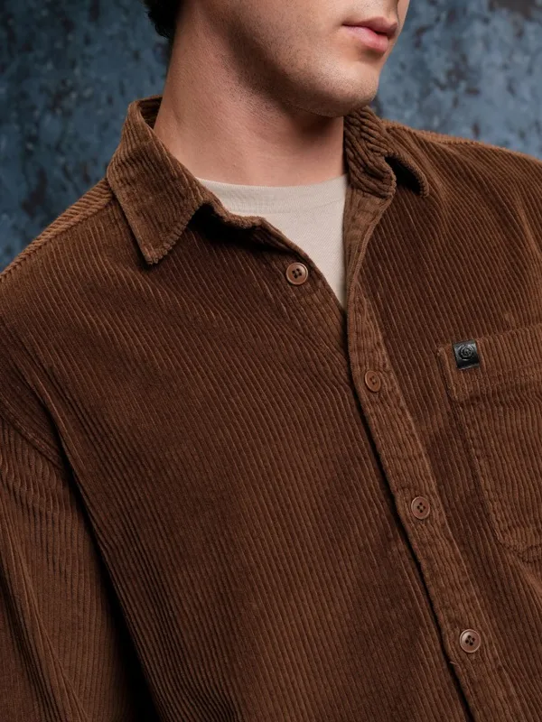 Locomotive Men Brown Solid Oversized Fit Corduroy Casual Shirt