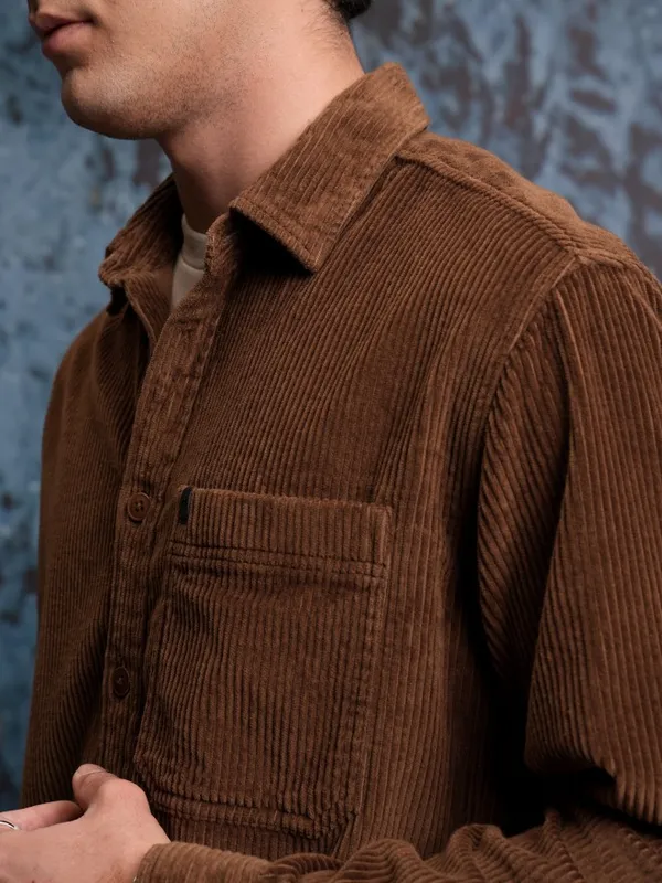 Locomotive Men Brown Solid Oversized Fit Corduroy Casual Shirt