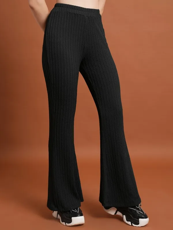 Solid Regular Fit Casual Trouser