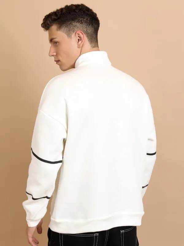  Highlander Men White Printed Sweatshirts
