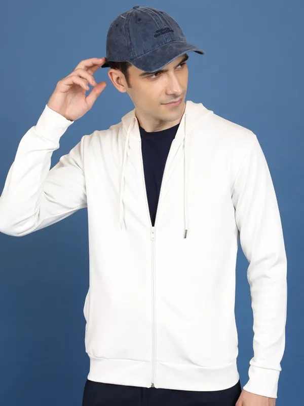 Men Solid Sweatshirt