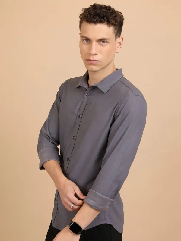 Men Slim Fit Casual Shirt