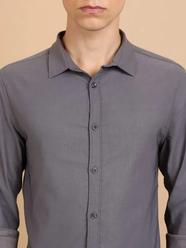 Men Slim Fit Casual Shirt