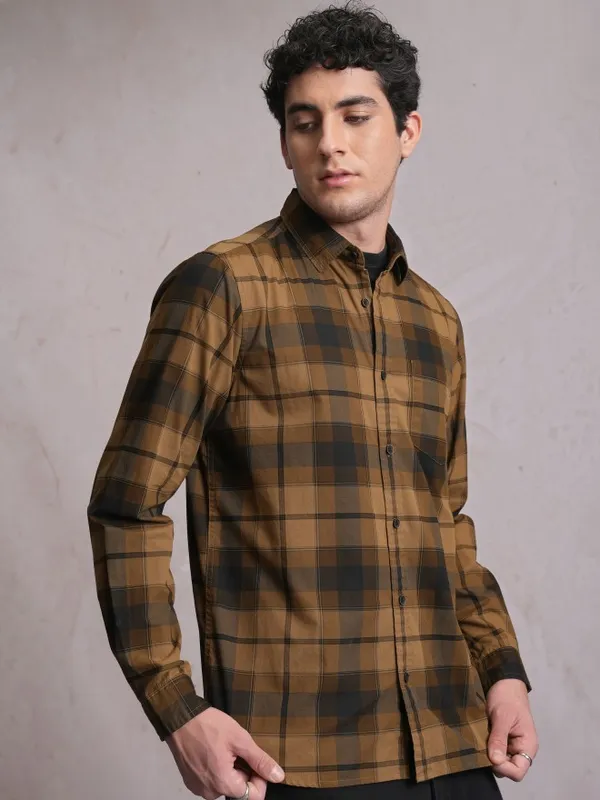  Locomotive Men Mustard Checked Regular Fit Casual Shirts