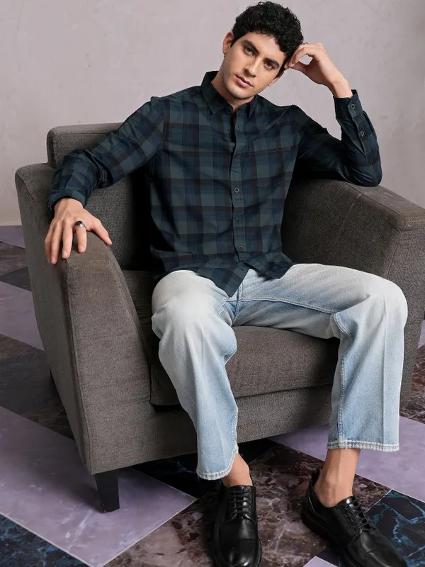  Locomotive Men Blue Checked Regular Fit Casual Shirts