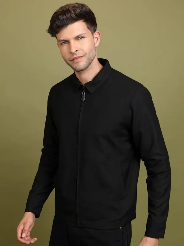  Highlander Men Black Solid Bomber Jackets