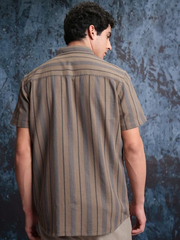  Locomotive Men Brown Striped Regular Fit Casual Shirts