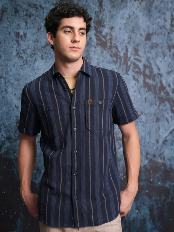  Locomotive Men Navy Blue Striped Regular Fit Casual Shirts