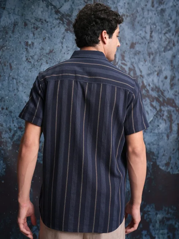  Locomotive Men Navy Blue Striped Regular Fit Casual Shirts