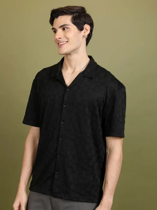  Highlander Men Black Self Design Oversized Fit Casual Shirts