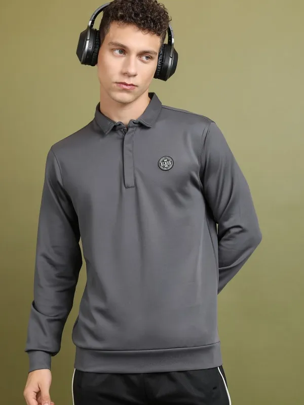Men Solid Sweatshirt