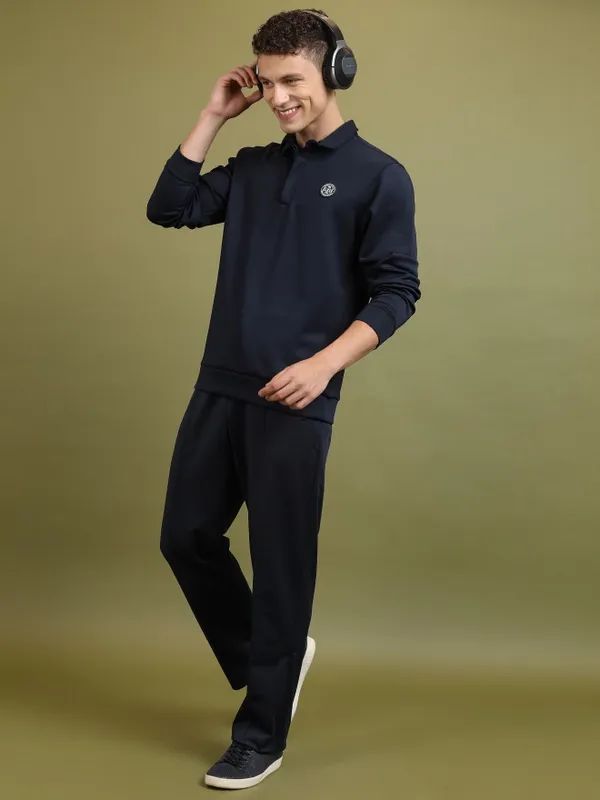 Men Solid Sweatshirt