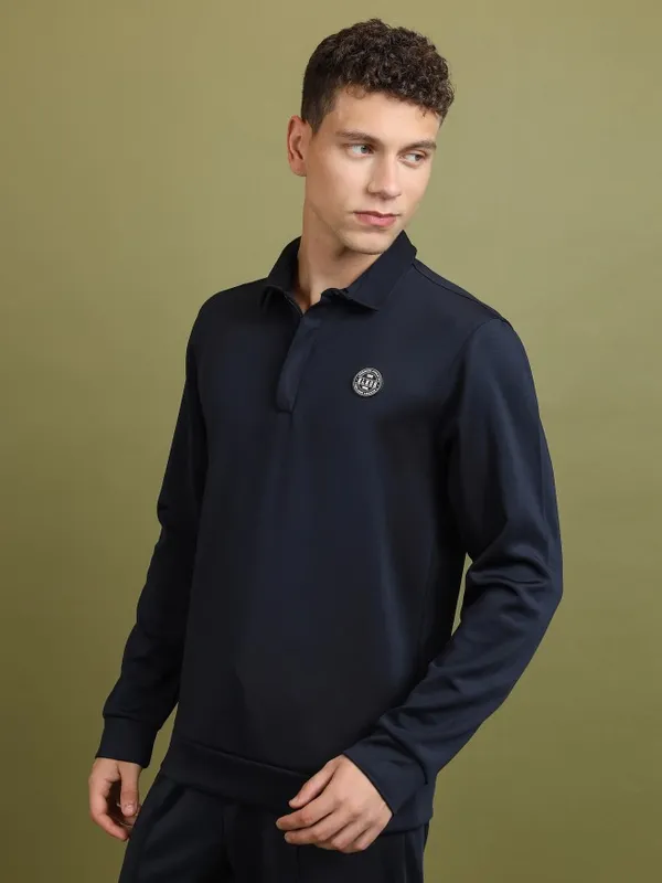 Men Solid Sweatshirt