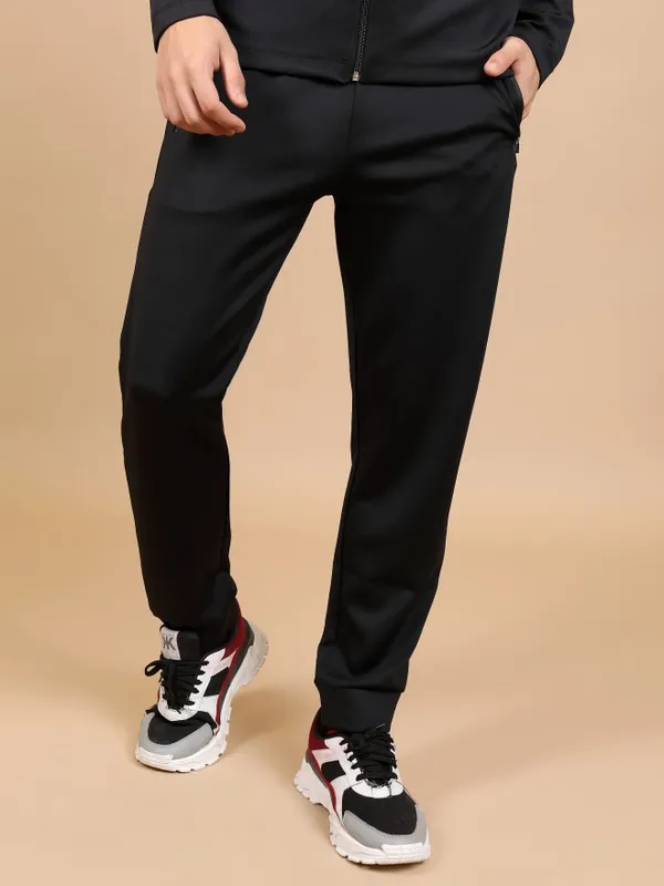  Highlander Men Black Slim Fit Solid Casual Trousers