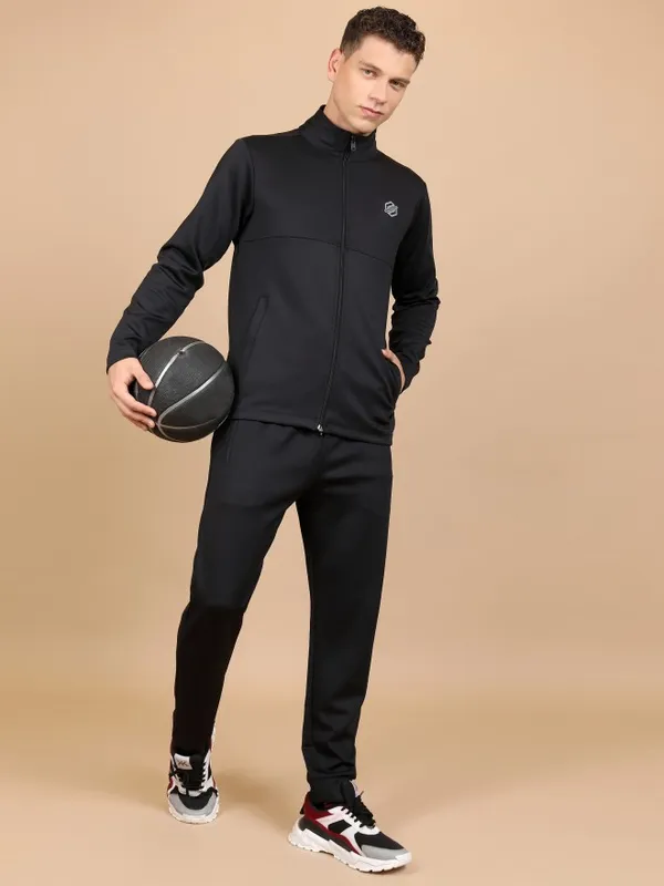  Highlander Men Black Slim Fit Solid Casual Trousers