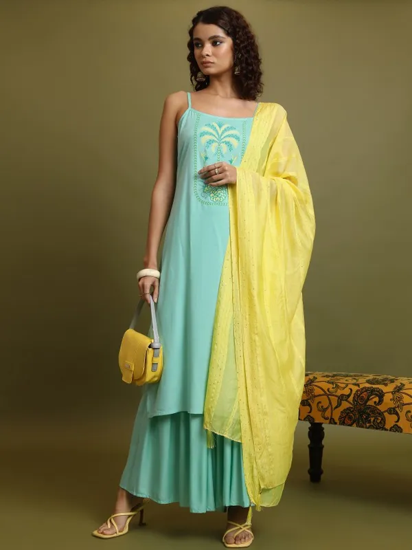 Women Kurta With Sharara & Dupatta