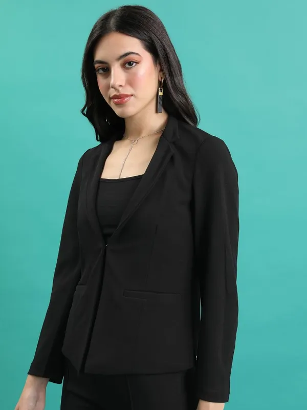 Solid Regular Fit Blazer