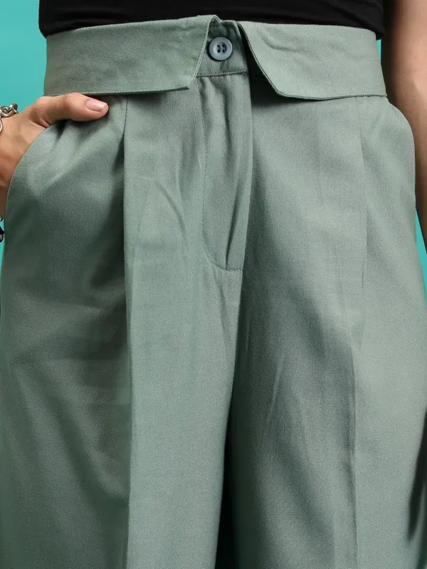  Tokyo Talkies Women Green Solid Regular Fit Casual Trousers
