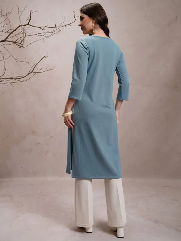  Ketch Women Blue Embroidered Straight Kurtas