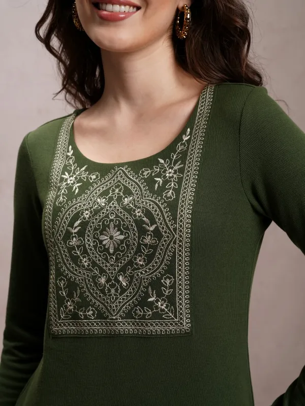 Embroidered Straight Kurta