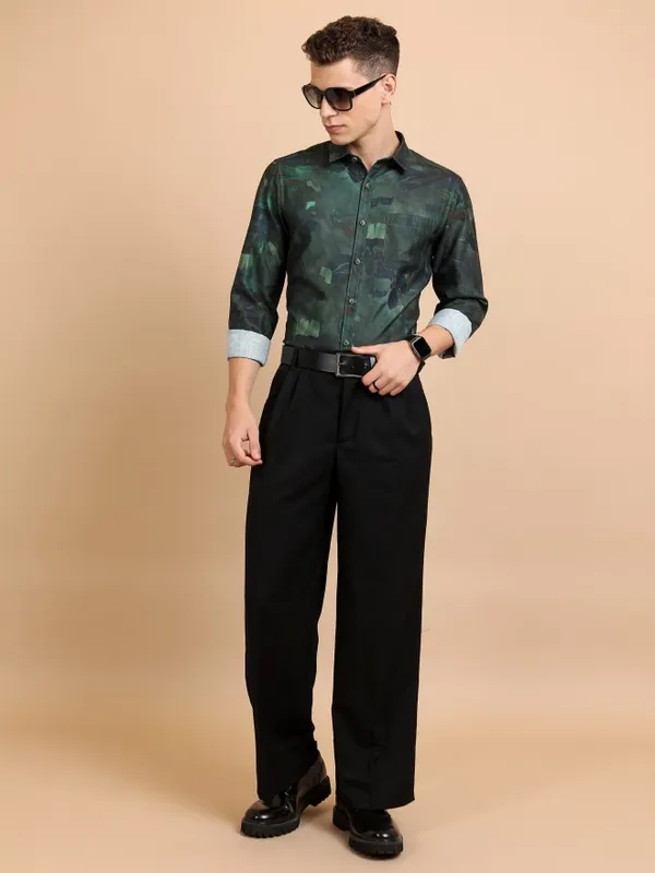  Highlander Men Olive Printed Slim Fit Casual Shirts