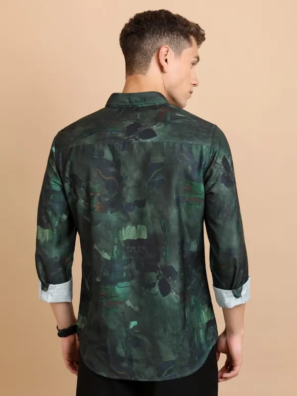  Highlander Men Olive Printed Slim Fit Casual Shirts