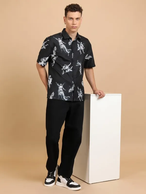  Highlander Men Black Printed Oversized Fit Casual Shirts