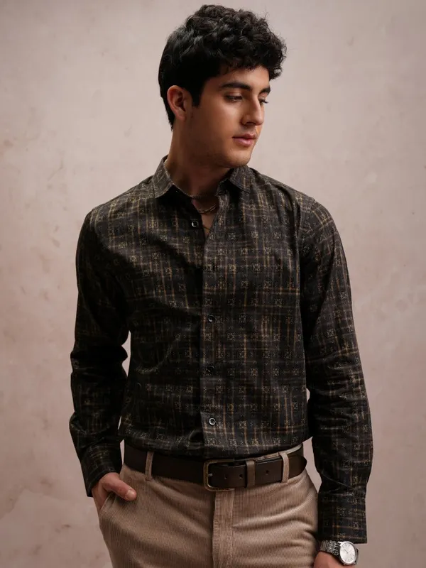  Locomotive Men Brown Printed Slim Fit Casual Shirts